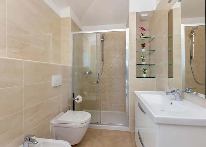 Schoene In Einer Ruhigen Umgebung Mit Pool By Interhome 펜션 Jusici