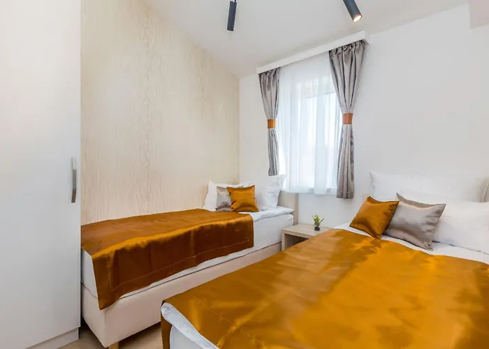 Schoene In Einer Ruhigen Umgebung Mit Pool By Interhome 펜션 Jusici