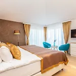 Schoene In Einer Ruhigen Umgebung Mit Pool By Interhome Holiday home *