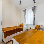 Schoene In Einer Ruhigen Umgebung Mit Pool By Interhome Holiday home Jusici