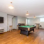 Schoene In Einer Ruhigen Umgebung Mit Pool By Interhome Holiday home Jusici