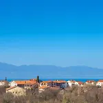 Schoene In Einer Ruhigen Umgebung Mit Pool By Interhome Holiday home *