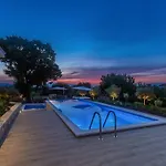 Holiday home Schoene In Einer Ruhigen Umgebung Mit Pool By Interhome Jusici